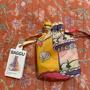 Brand new set of Baggu reusable bags — Still Life